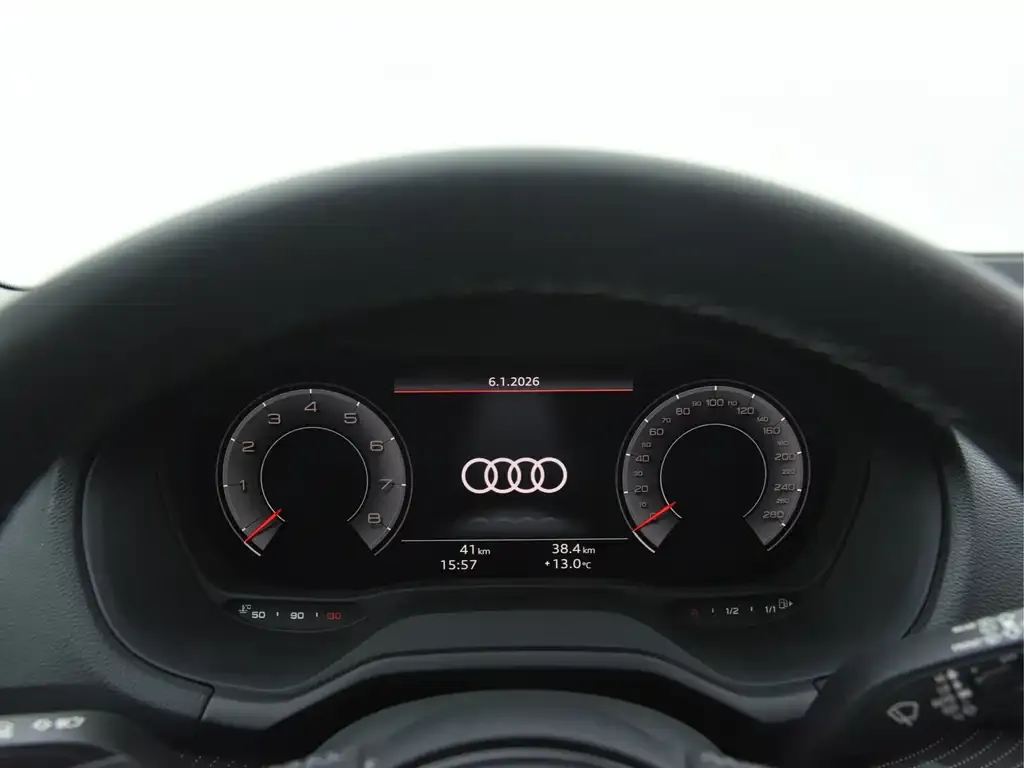 Audi Q2L 2025 из CN, фото 7