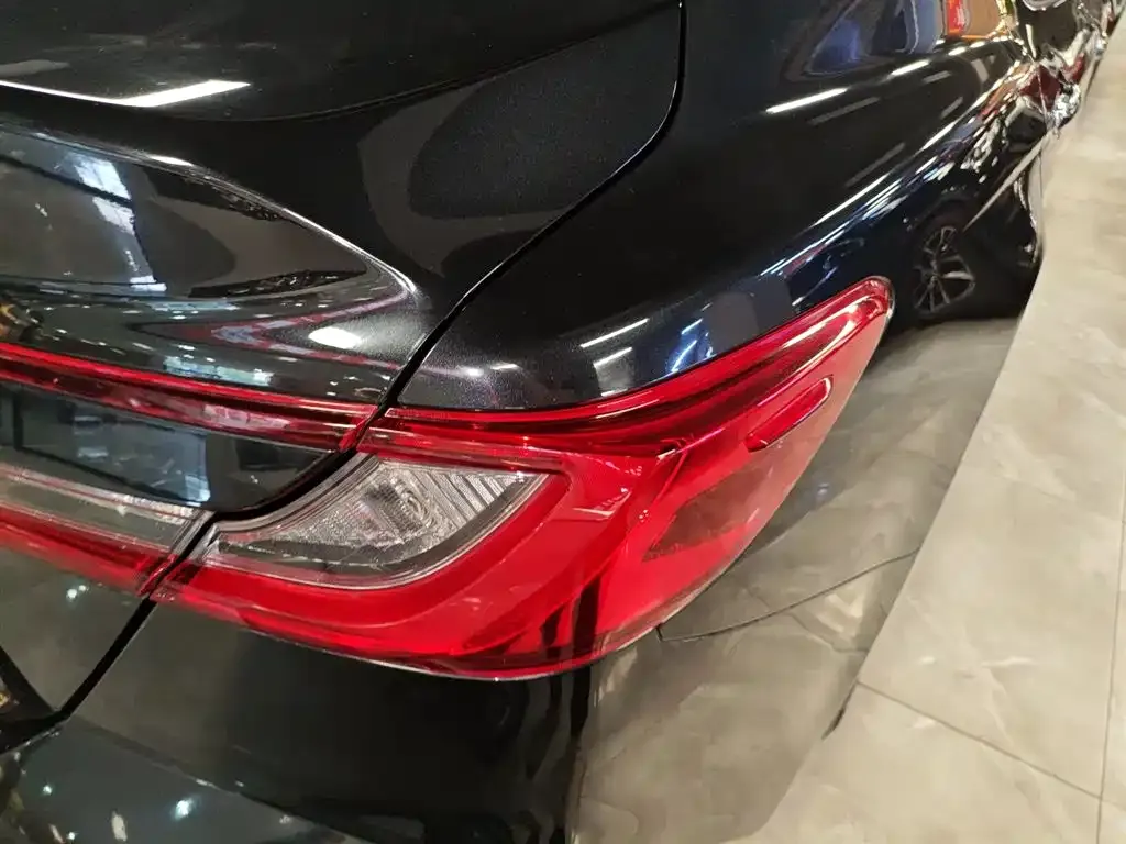 Toyota Camry 2024 из CN, фото 3