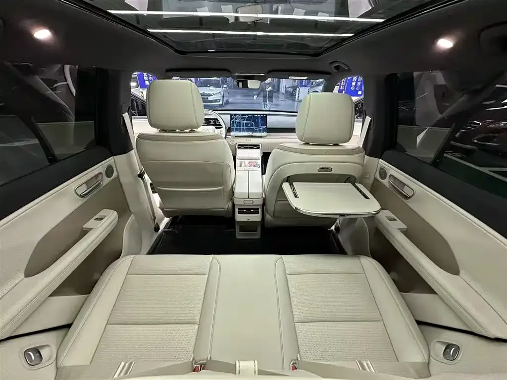 Toyota Platinum 3X 2025 из CN, фото 4