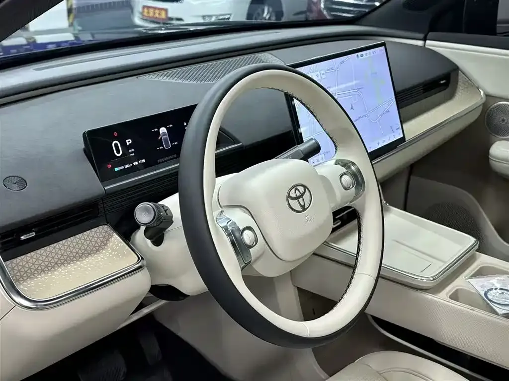 Toyota Platinum 3X 2025 из CN, фото 6