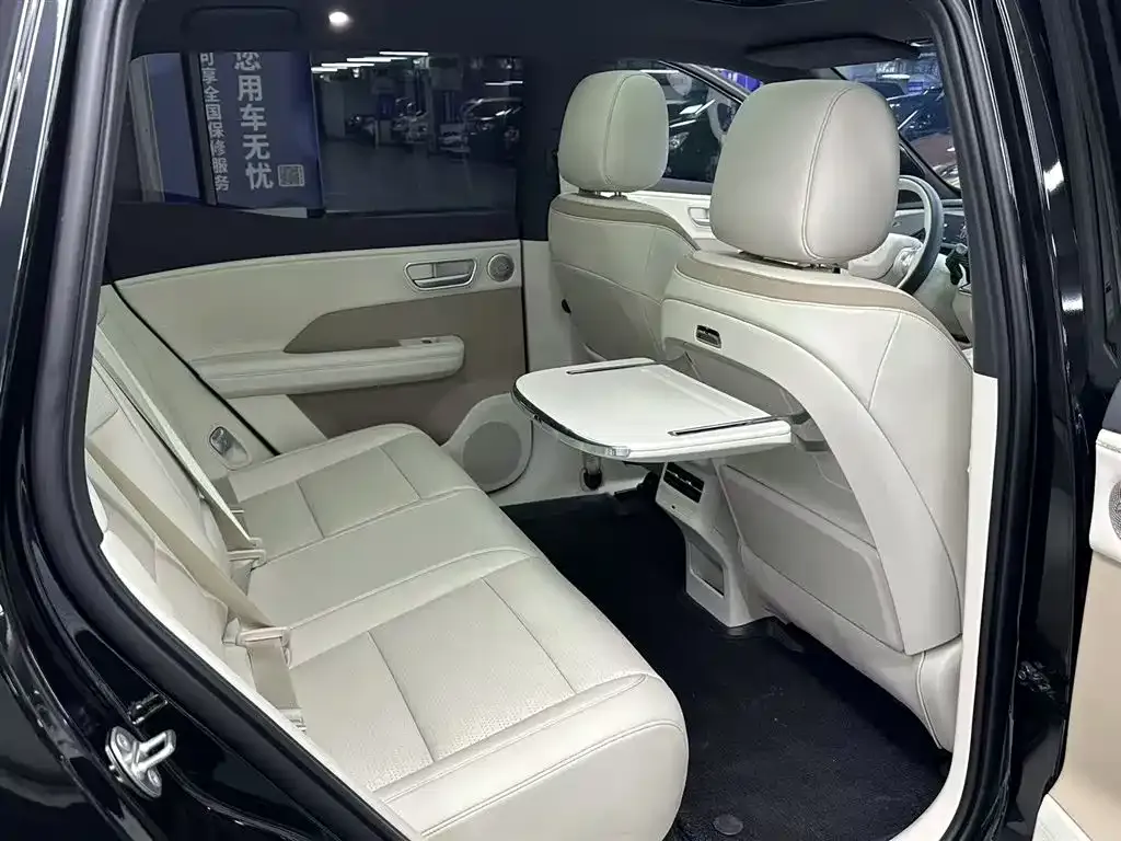 Toyota Platinum 3X 2025 из CN, фото 3