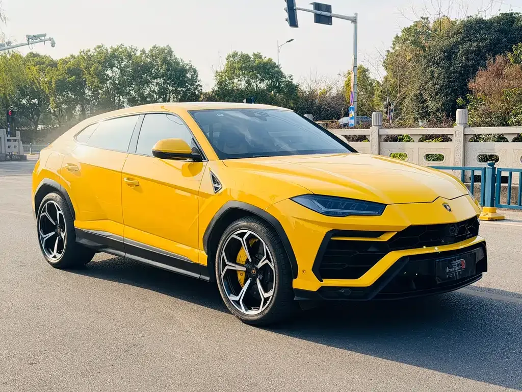 Lamborghini Urus — фото 2