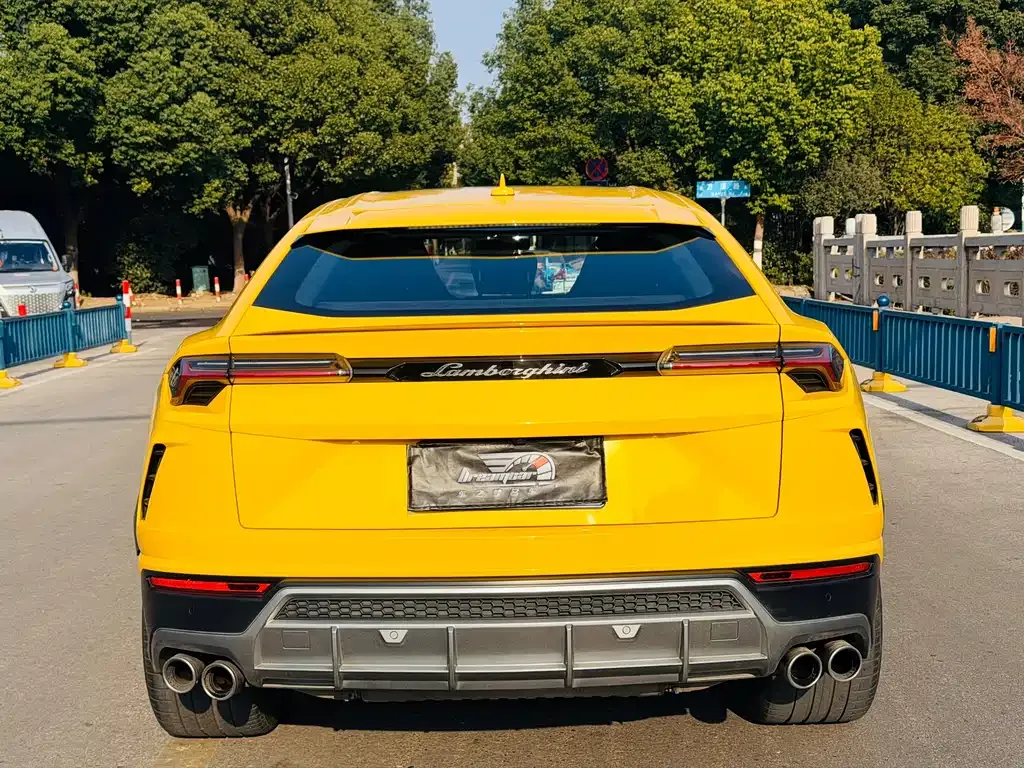 Lamborghini Urus — фото 7