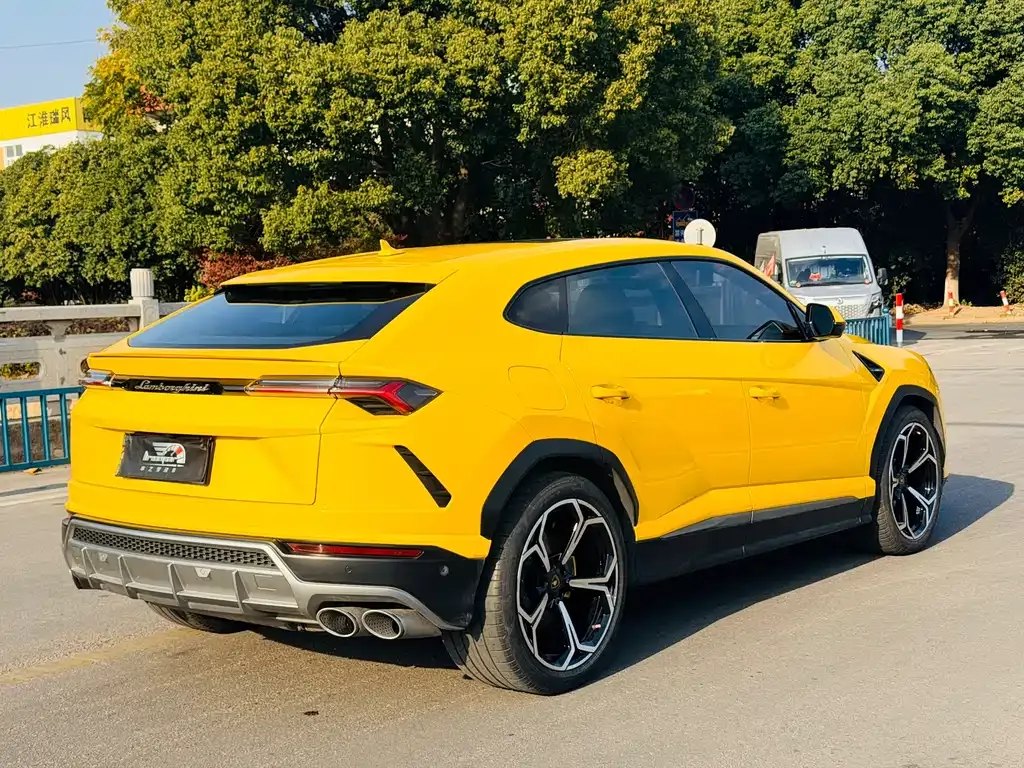 Lamborghini Urus — фото 4