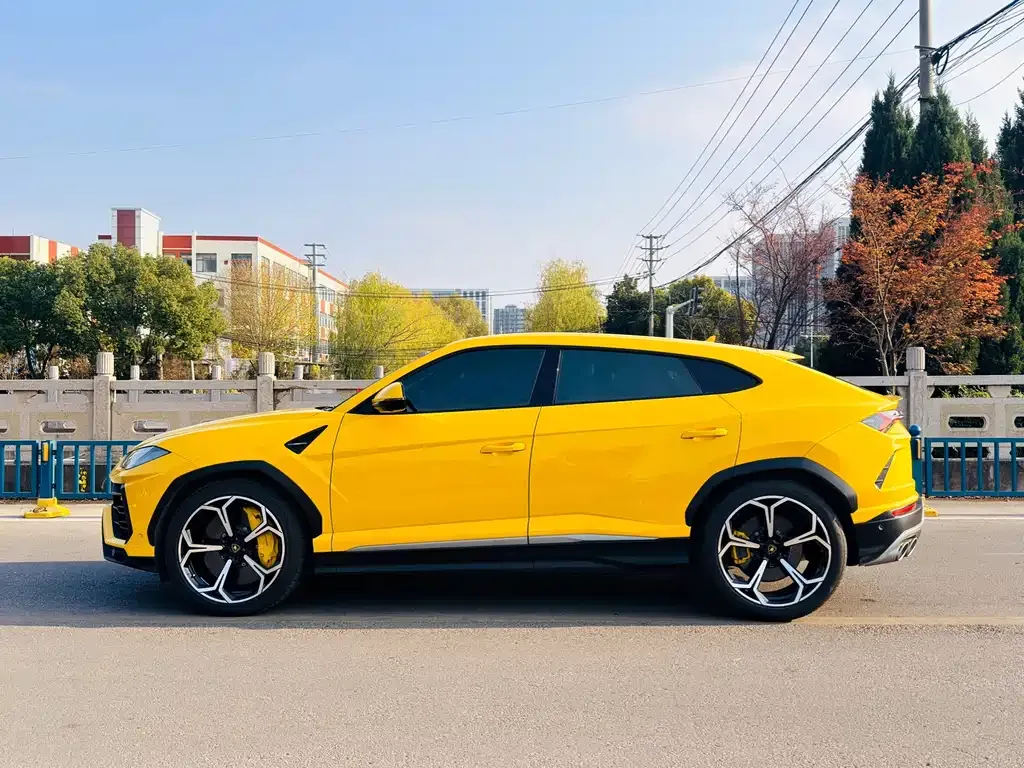 Lamborghini Urus — фото 6