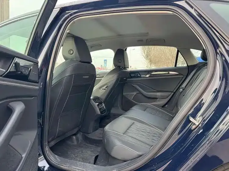 Volkswagen Magotan 2024 из CN, фото 5