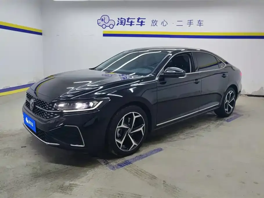 Volkswagen Passat 2023 из CN, фото 1