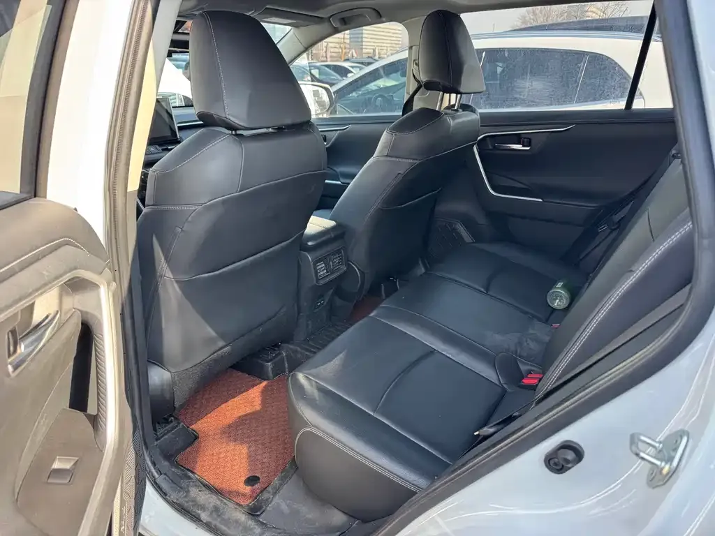 Toyota RAV4 2022 из CN, фото 10