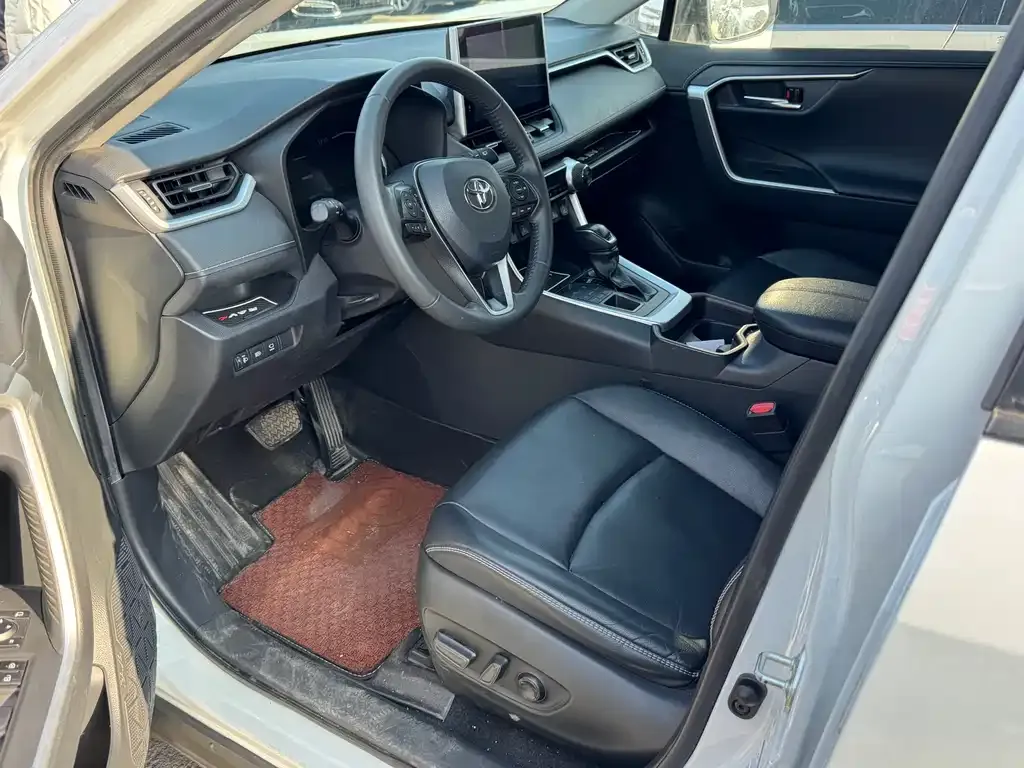 Toyota RAV4 2022 из CN, фото 3