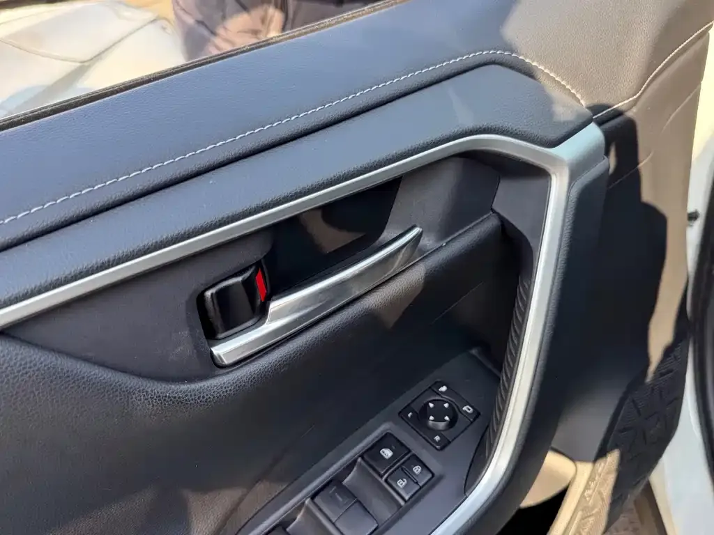 Toyota RAV4 2022 из CN, фото 5