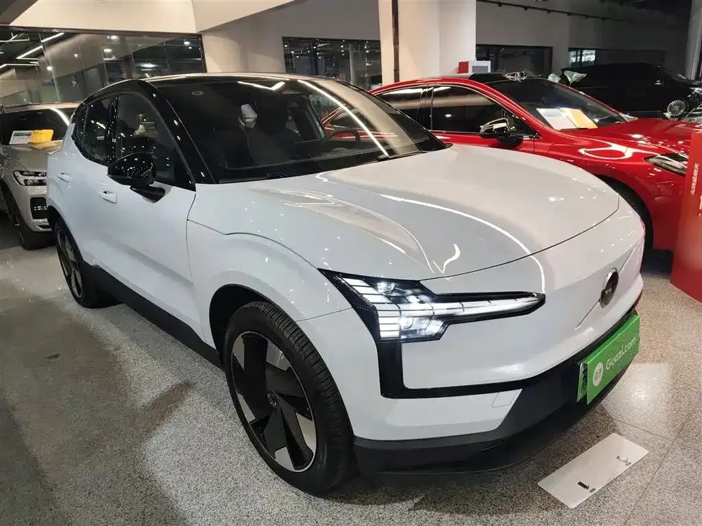 Volvo EX30 2024 из CN, фото 9