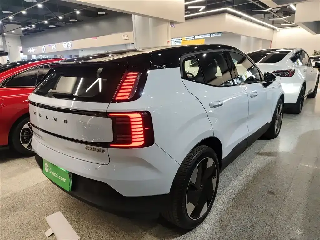 Volvo EX30 2024 из CN, фото 5
