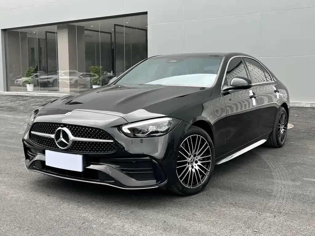 Mercedes-Benz C-Class — фото 1