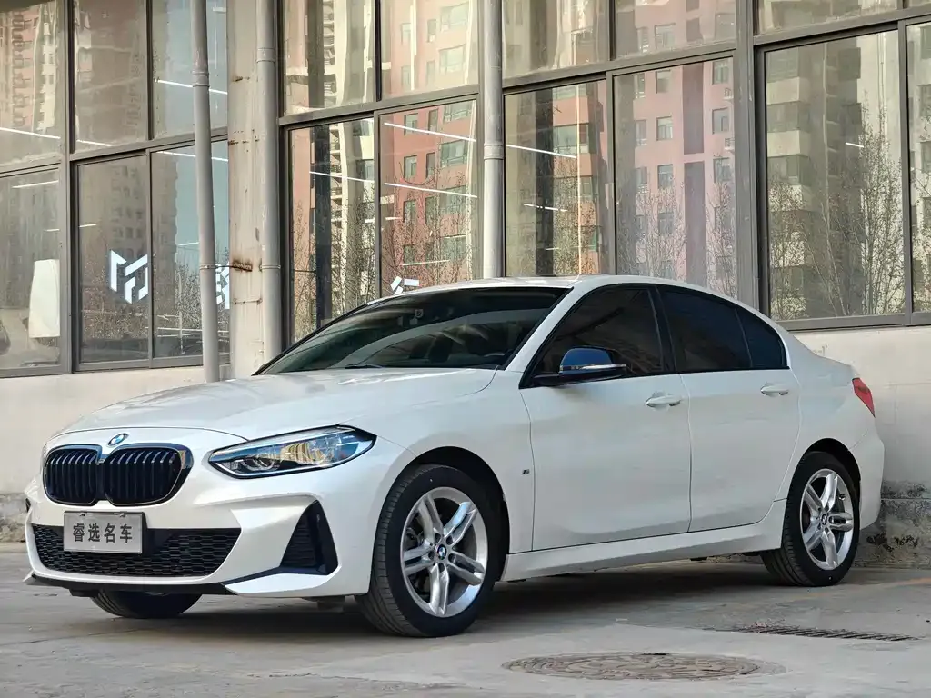 BMW 1 Series — фото 1