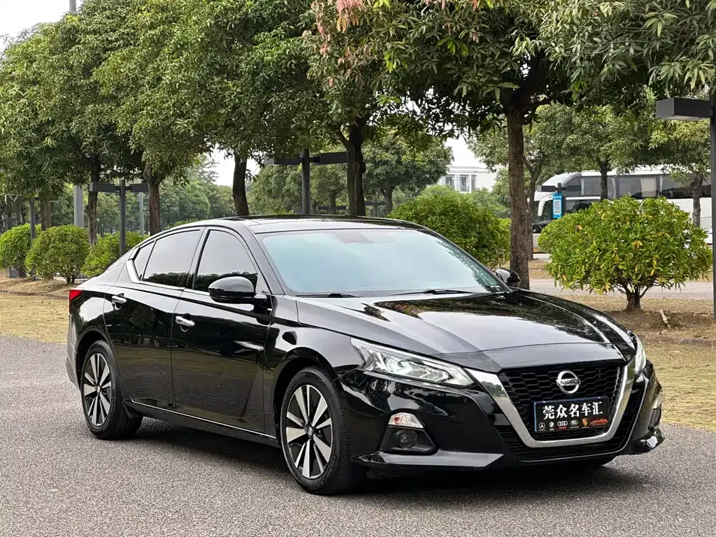 Nissan Teana — фото 2