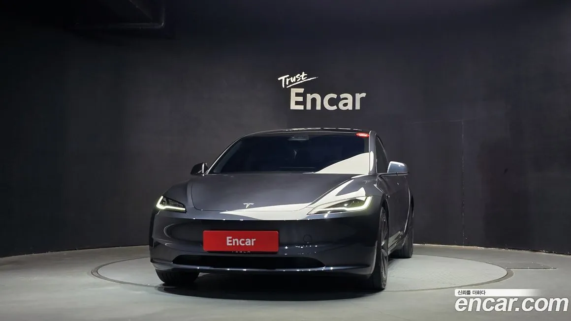 Tesla Model 3 — фото 2