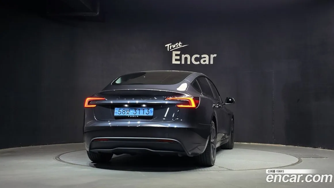 Tesla Model 3 — фото 3