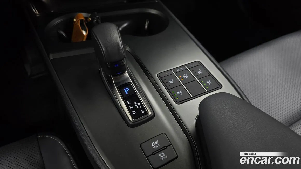 Lexus UX 2025 из KR, фото 9