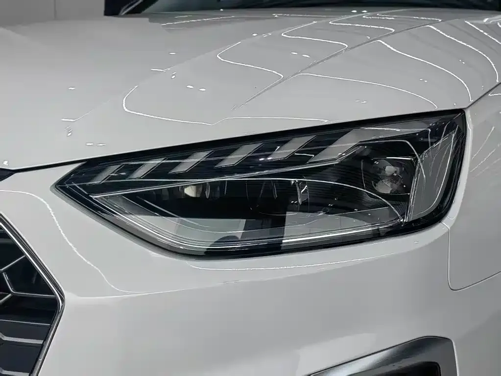 Audi A4L 2021 из CN, фото 7