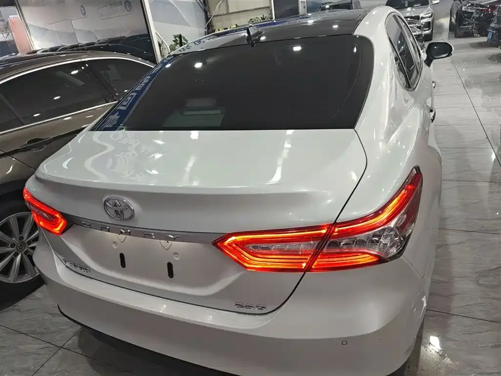 Toyota Camry 2021 из CN, фото 9