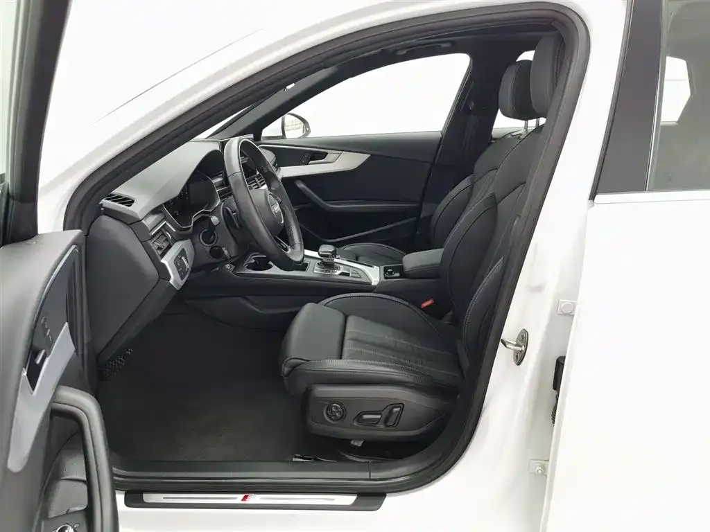 Audi A4L 2022 из CN, фото 8