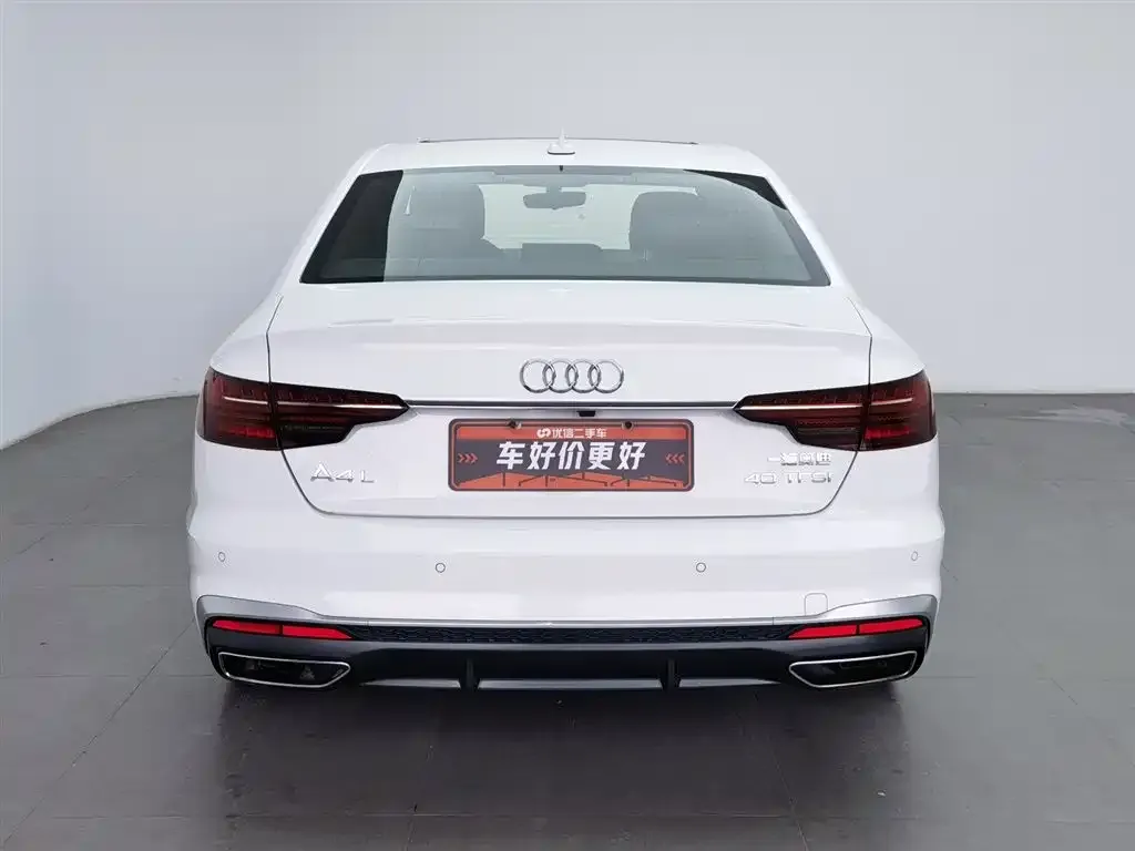 Audi A4L 2022 из CN, фото 4