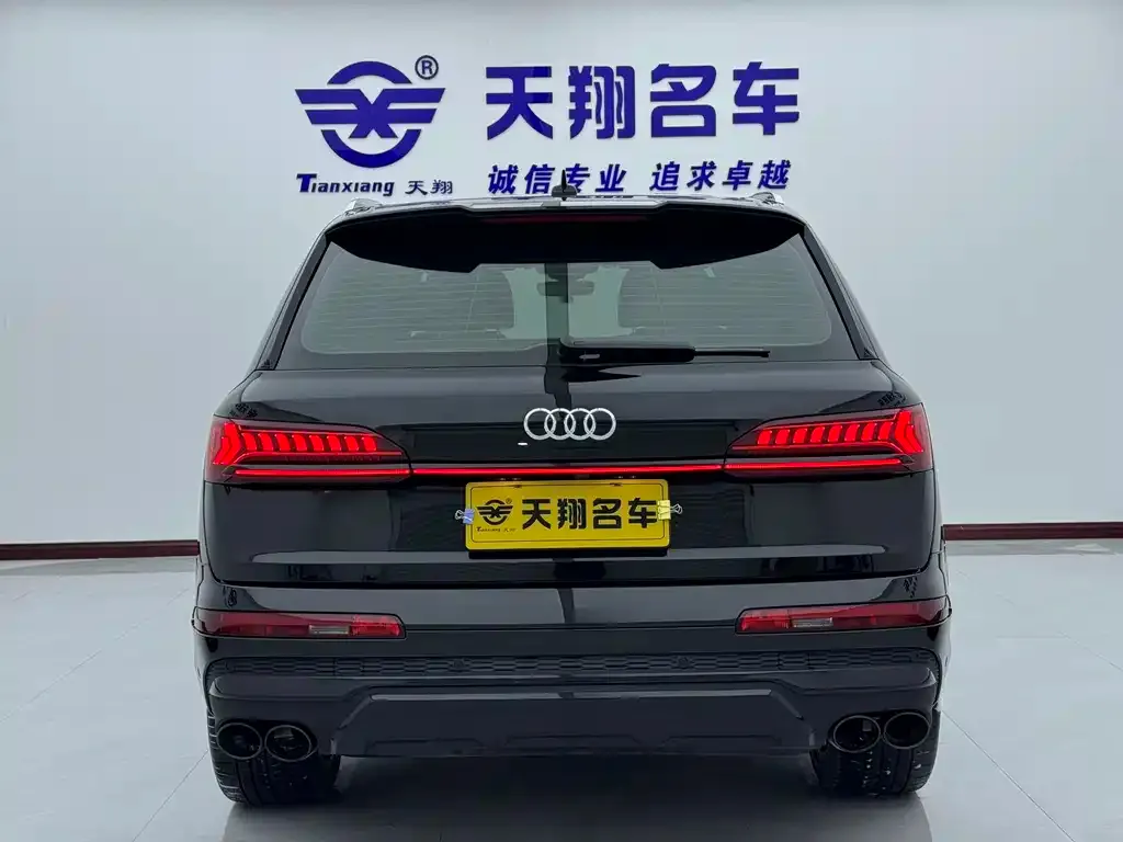 Audi Q7 2022 из CN, фото 6