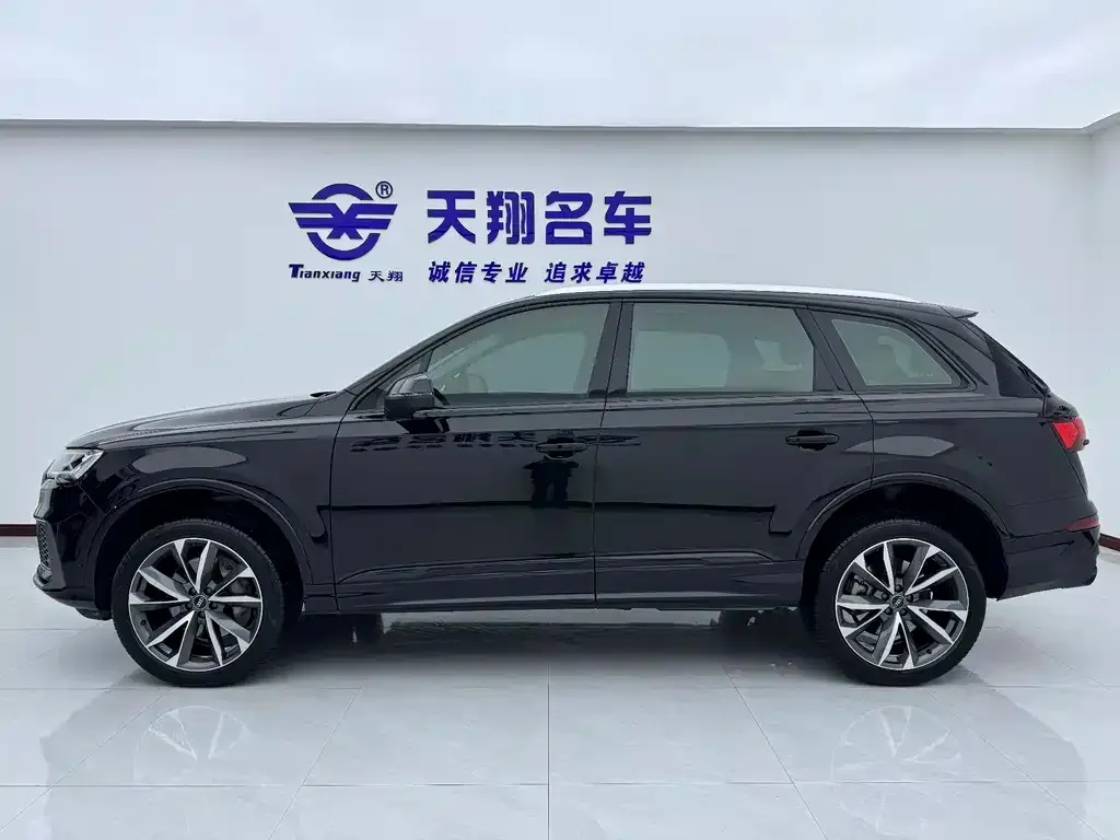 Audi Q7 2022 из CN, фото 5