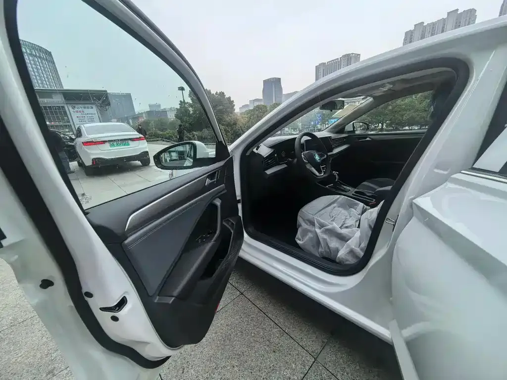 Volkswagen Sagitar 2026 из CN, фото 10