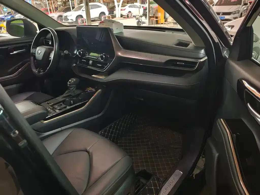 Toyota Highlander 2024 из CN, фото 2