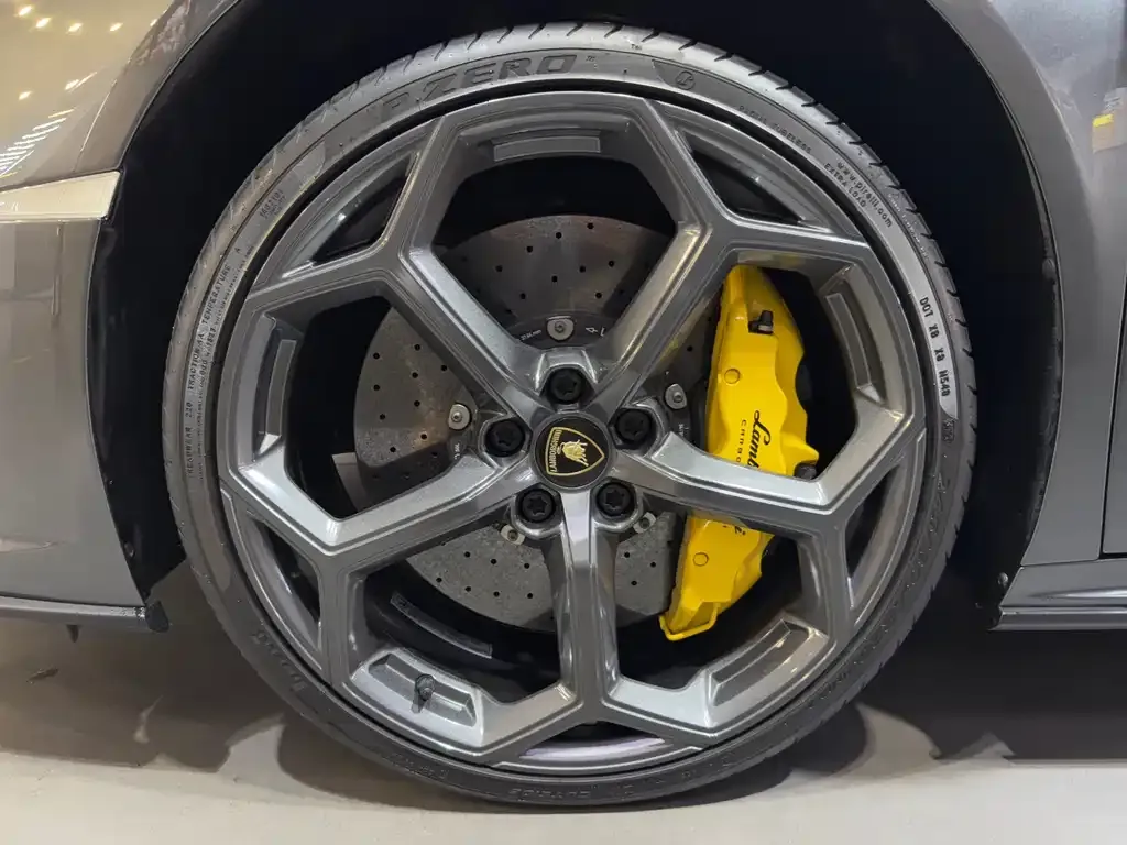 Lamborghini Huracan — фото 10