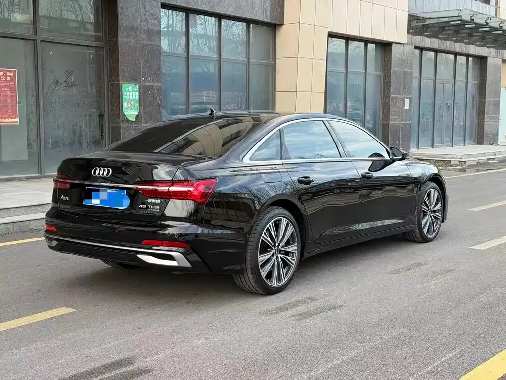 Audi A6L — фото 7