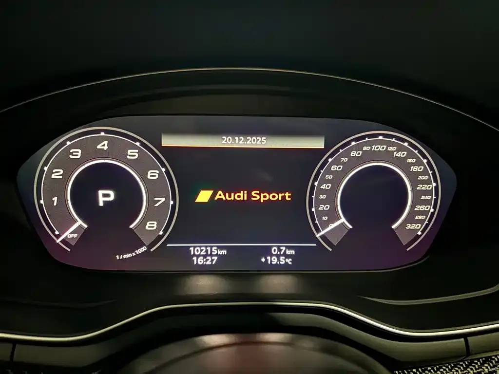 Audi RS 4 2024 из CN, фото 3