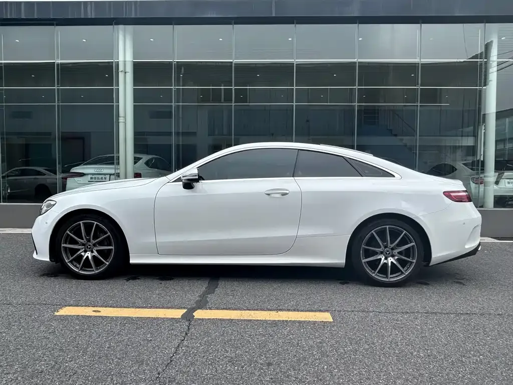 Mercedes-Benz E-Class (Import) — фото 7