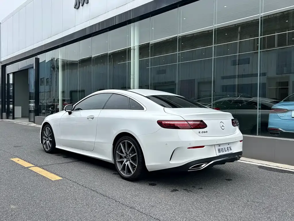 Mercedes-Benz E-Class (Import) — фото 3