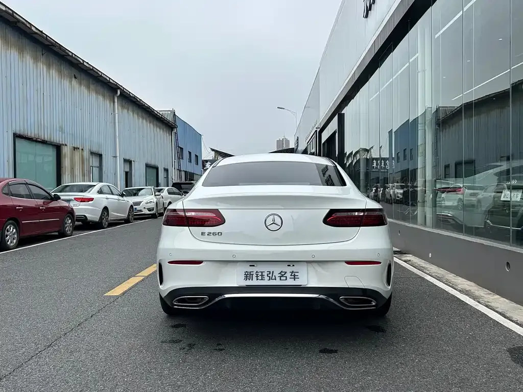 Mercedes-Benz E-Class (Import) — фото 6