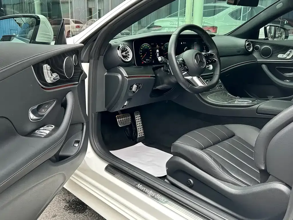 Mercedes-Benz E-Class (Import) — фото 5