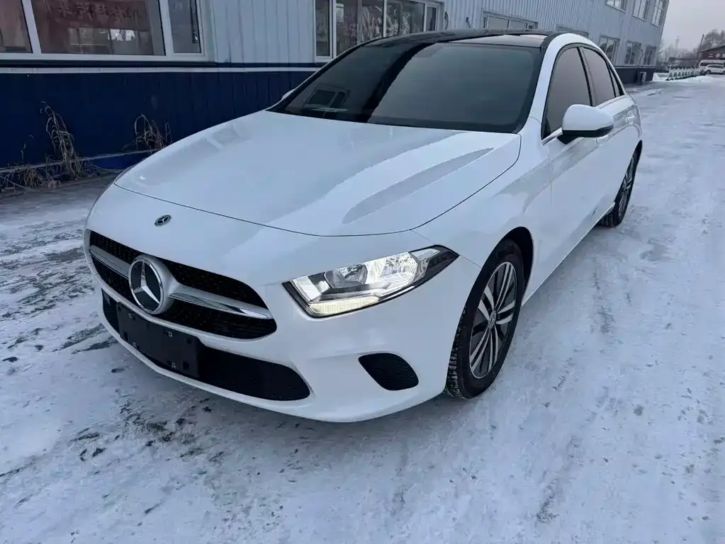 Mercedes-Benz A-Class 2023 из CN, фото 1