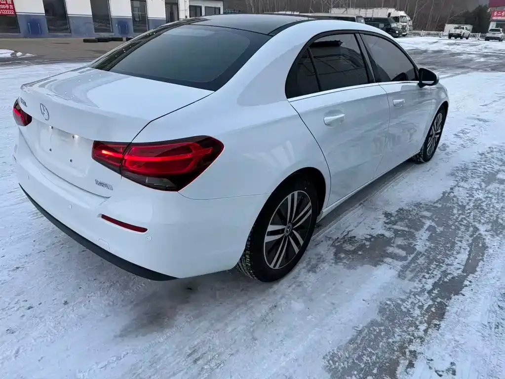 Mercedes-Benz A-Class 2023 из CN, фото 8