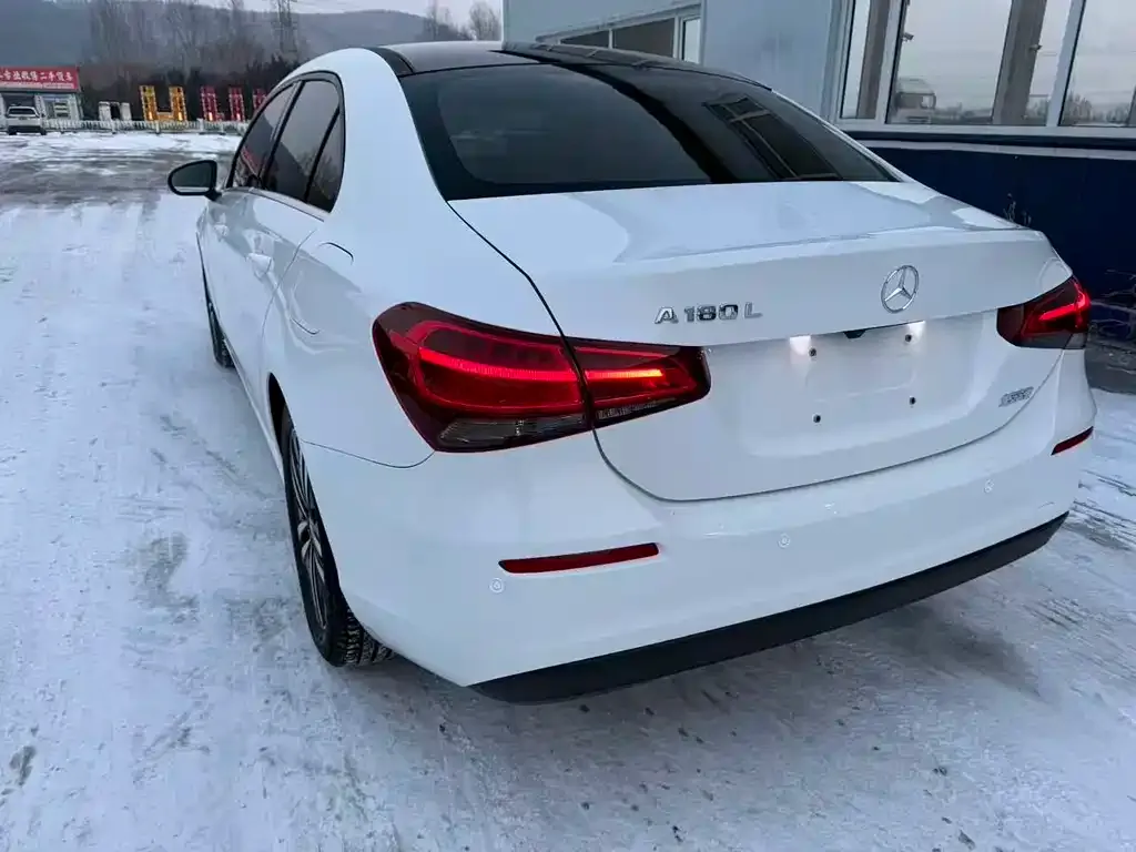 Mercedes-Benz A-Class 2023 из CN, фото 4