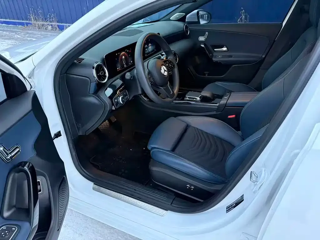 Mercedes-Benz A-Class 2023 из CN, фото 10