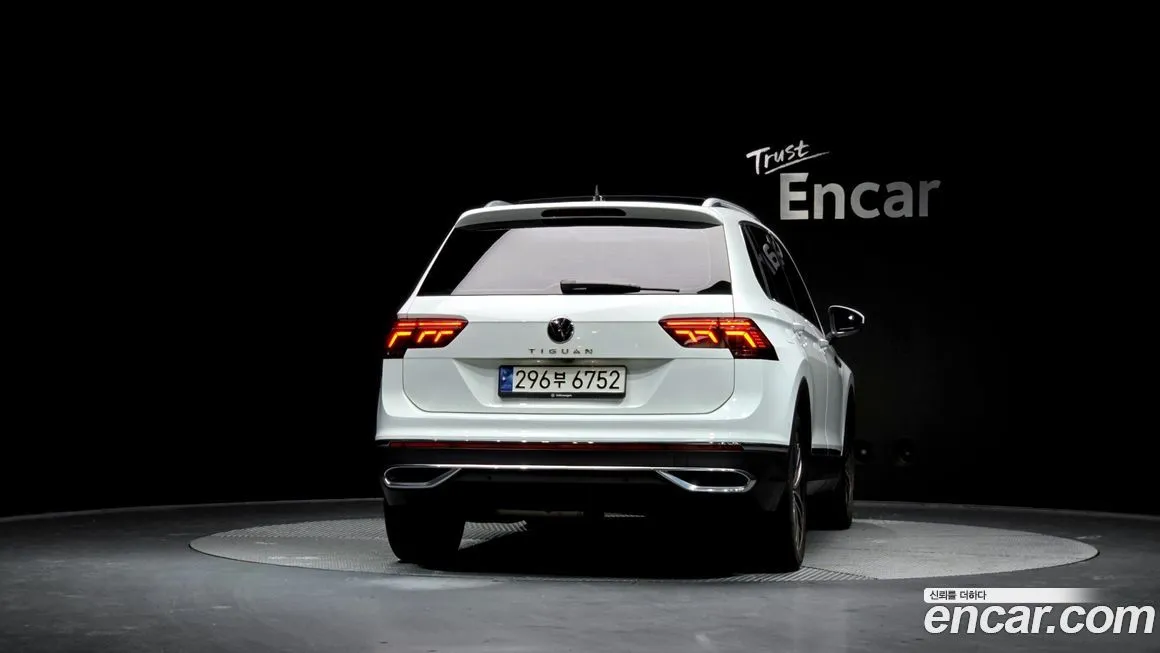 Volkswagen Tiguan — фото 4