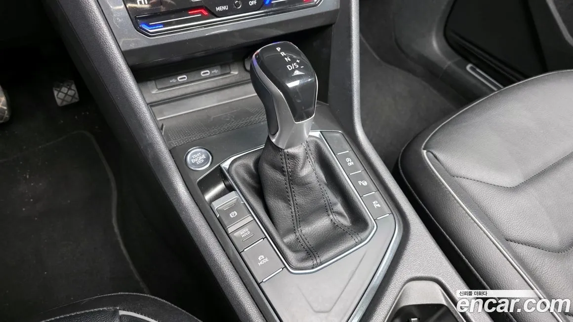 Volkswagen Tiguan — фото 9