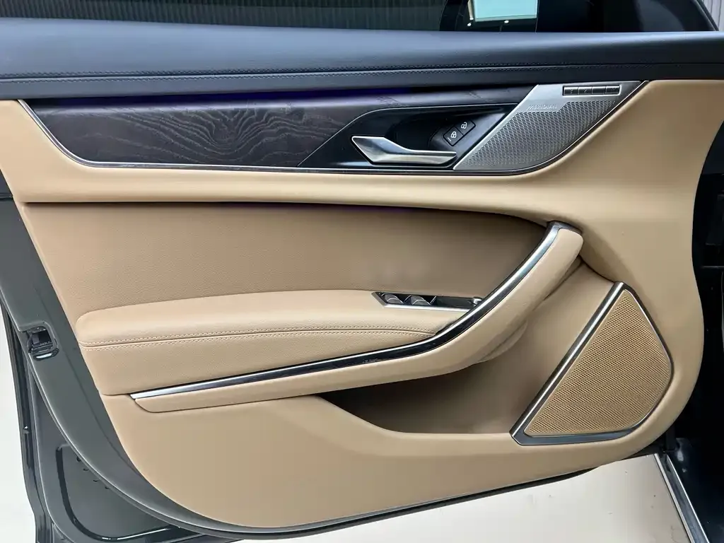 Jaguar XFL 2024 из CN, фото 4