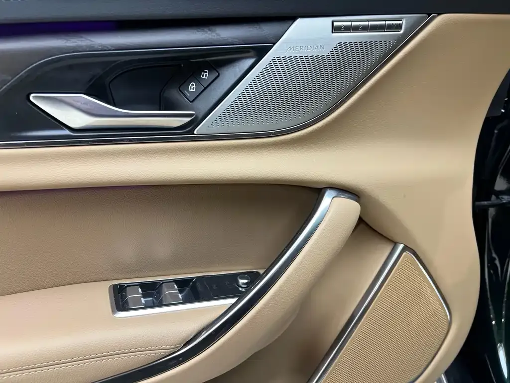 Jaguar XFL 2024 из CN, фото 6