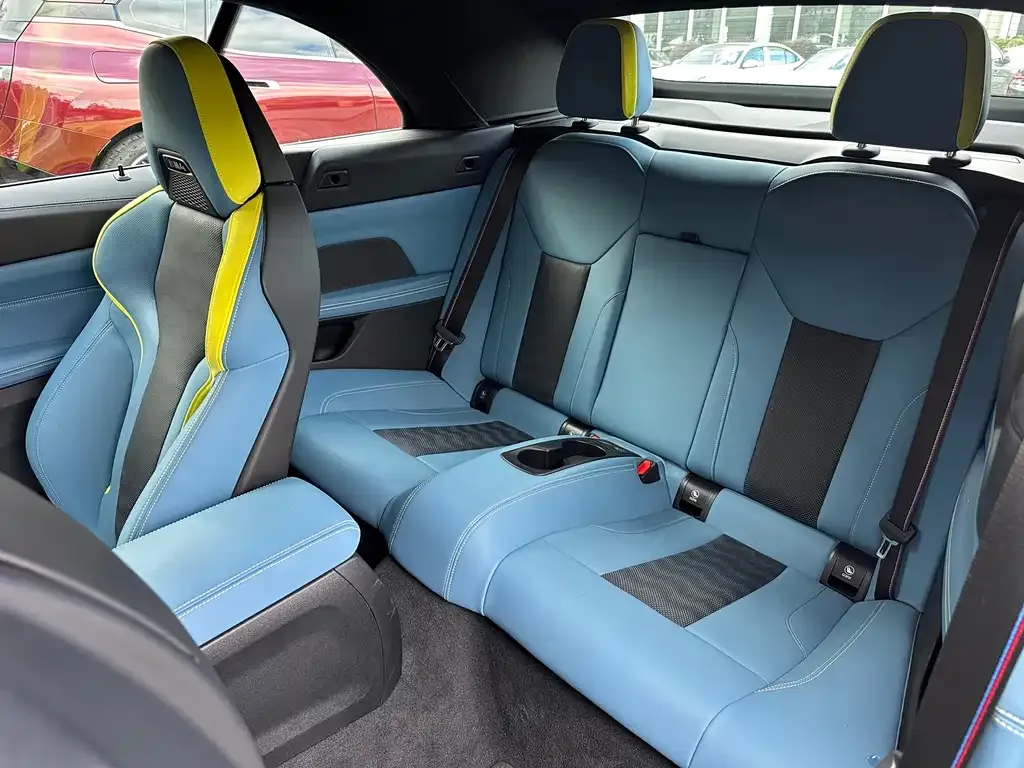 BMW M4 2024 из CN, фото 2