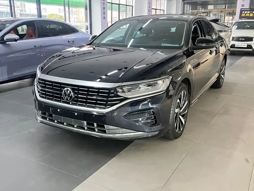 Volkswagen Passat — фото 1