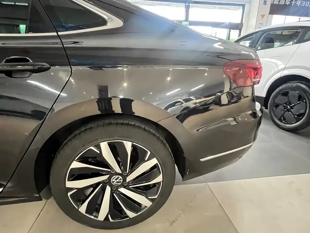 Volkswagen Passat — фото 3