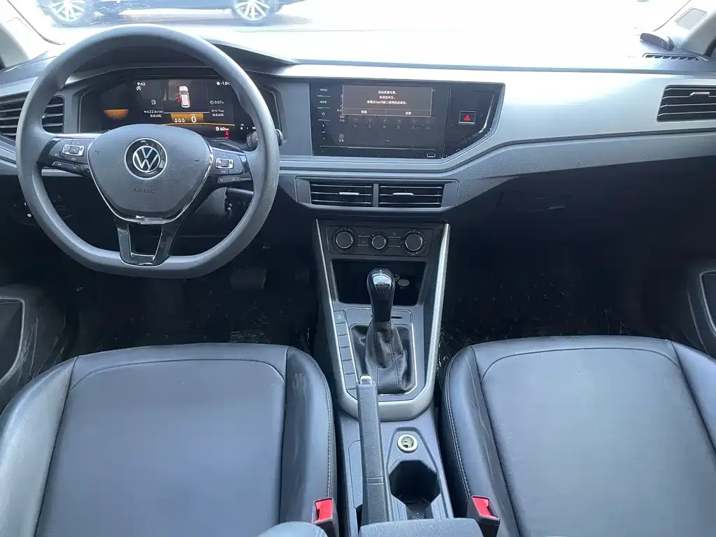 Volkswagen Polo 2023 из CN, фото 2