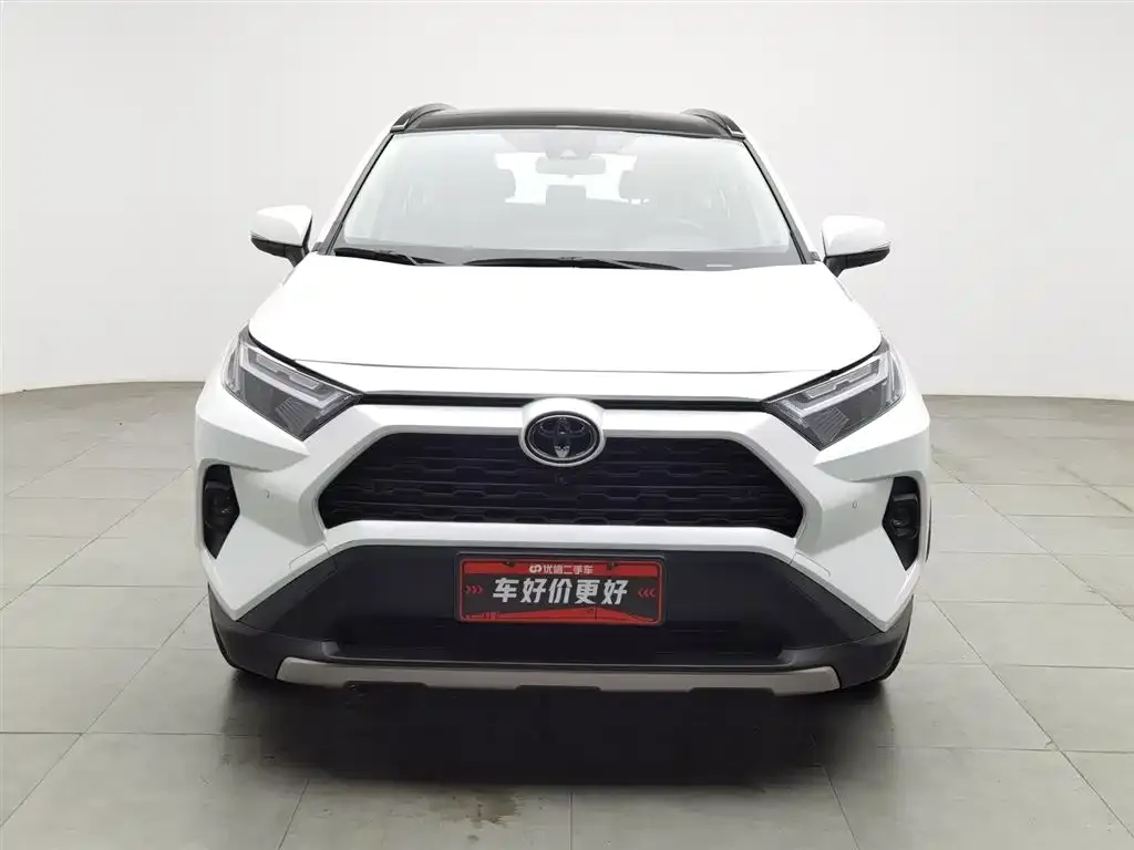 Toyota RAV4 — фото 5